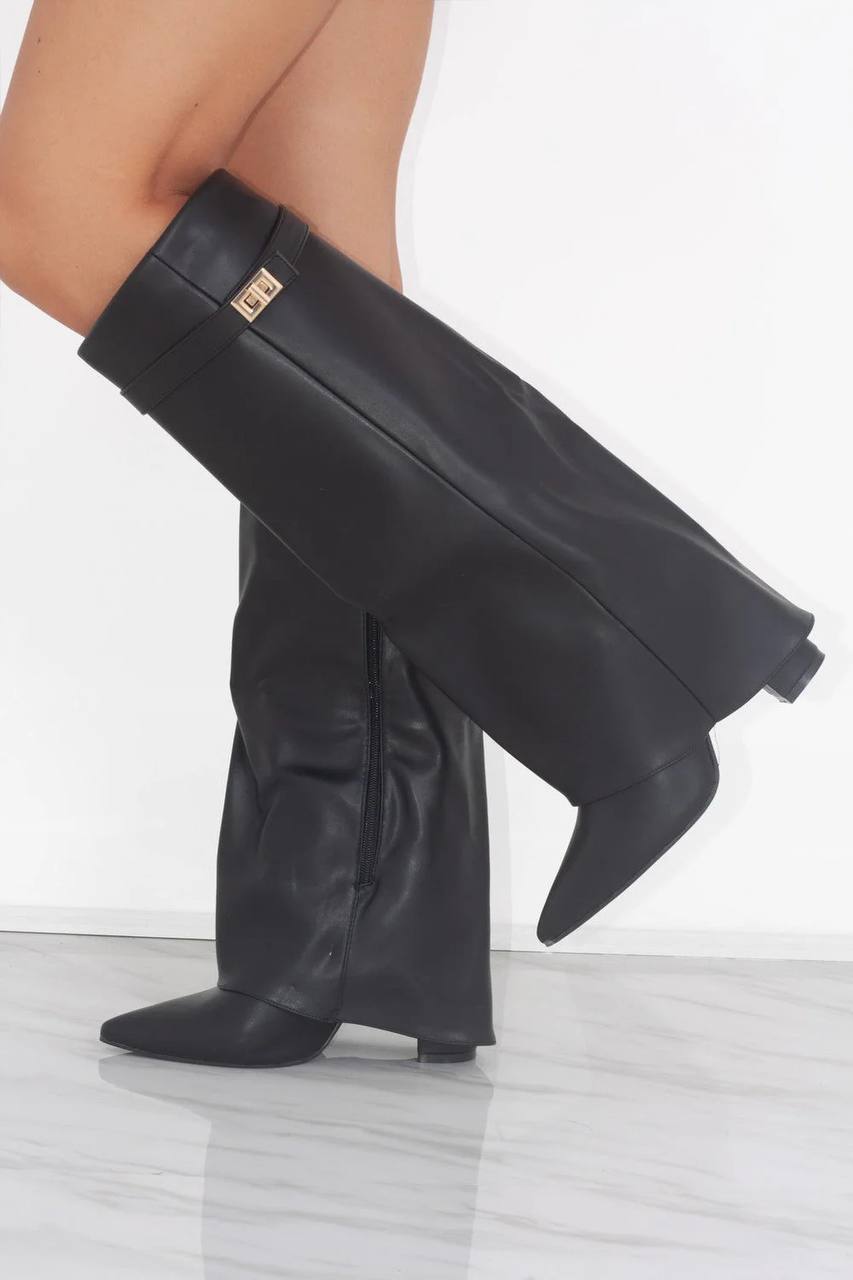 SHARK BOOTS
