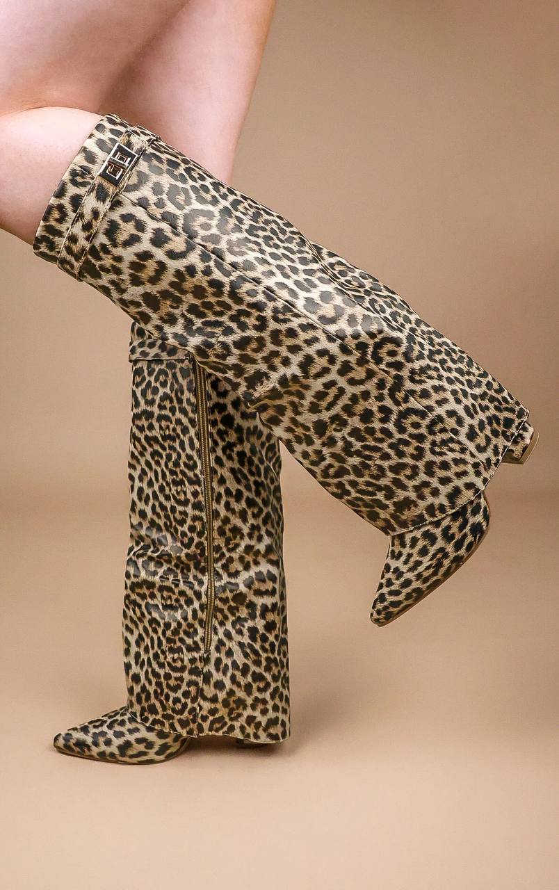 SHARK BOOTS