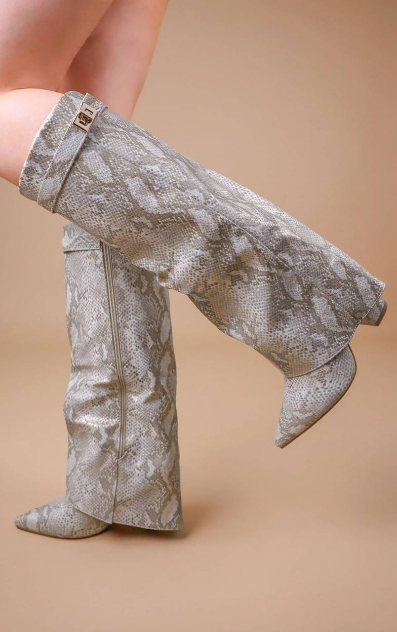 SHARK BOOTS