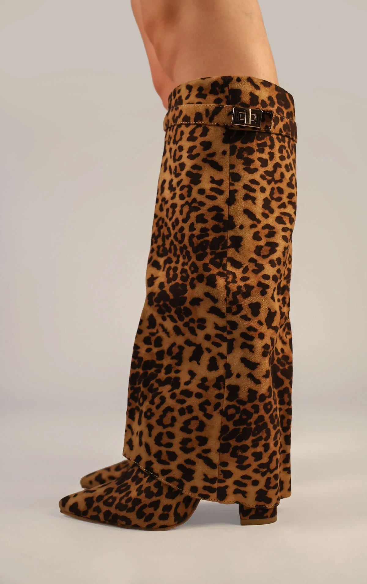 SHARK BOOTS