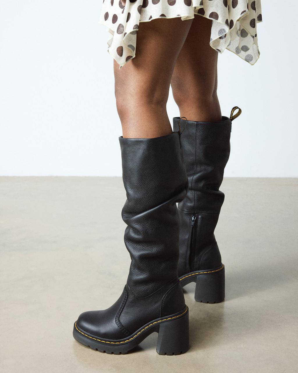DR MARTENS BOOTS