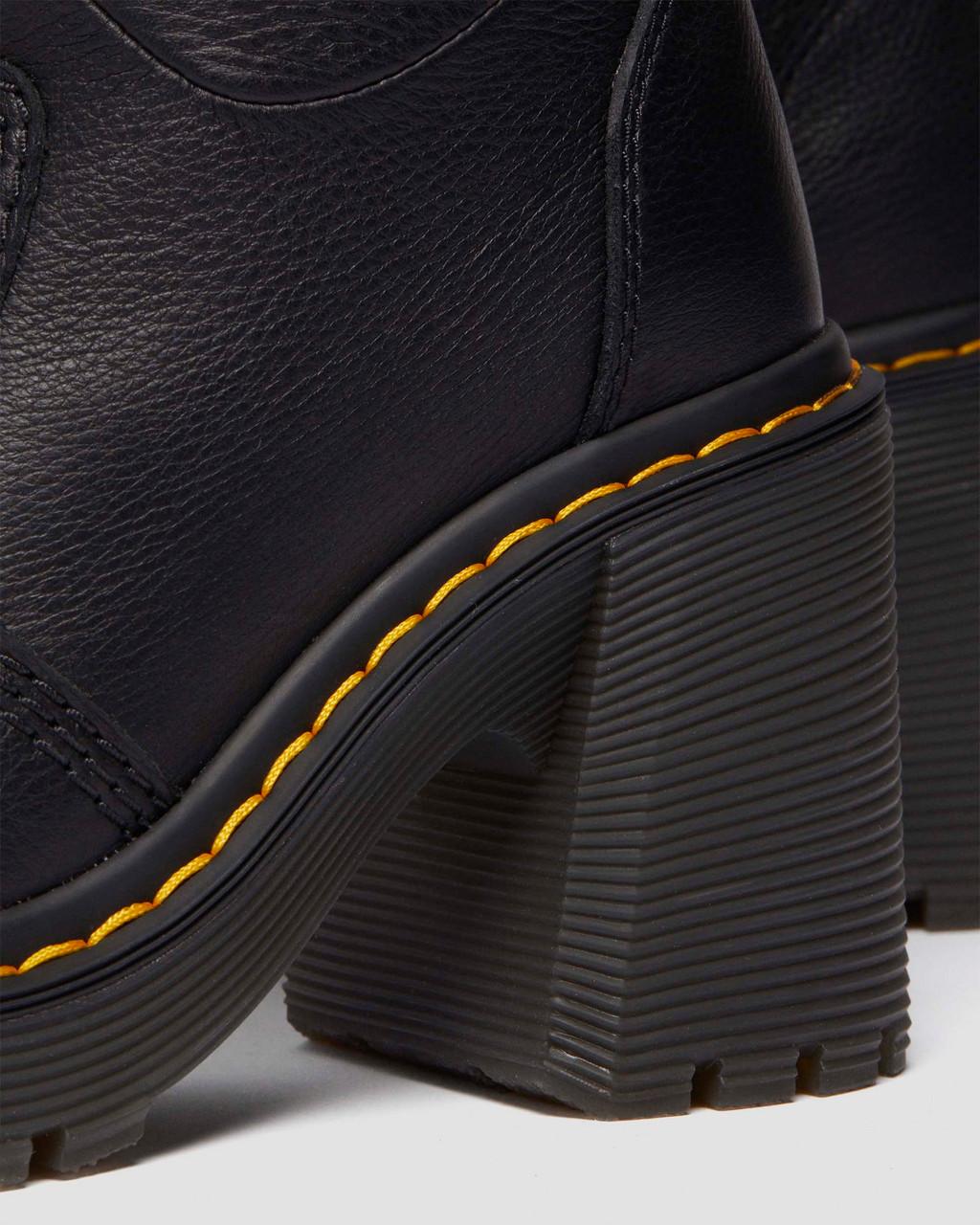 DR MARTENS BOOTS